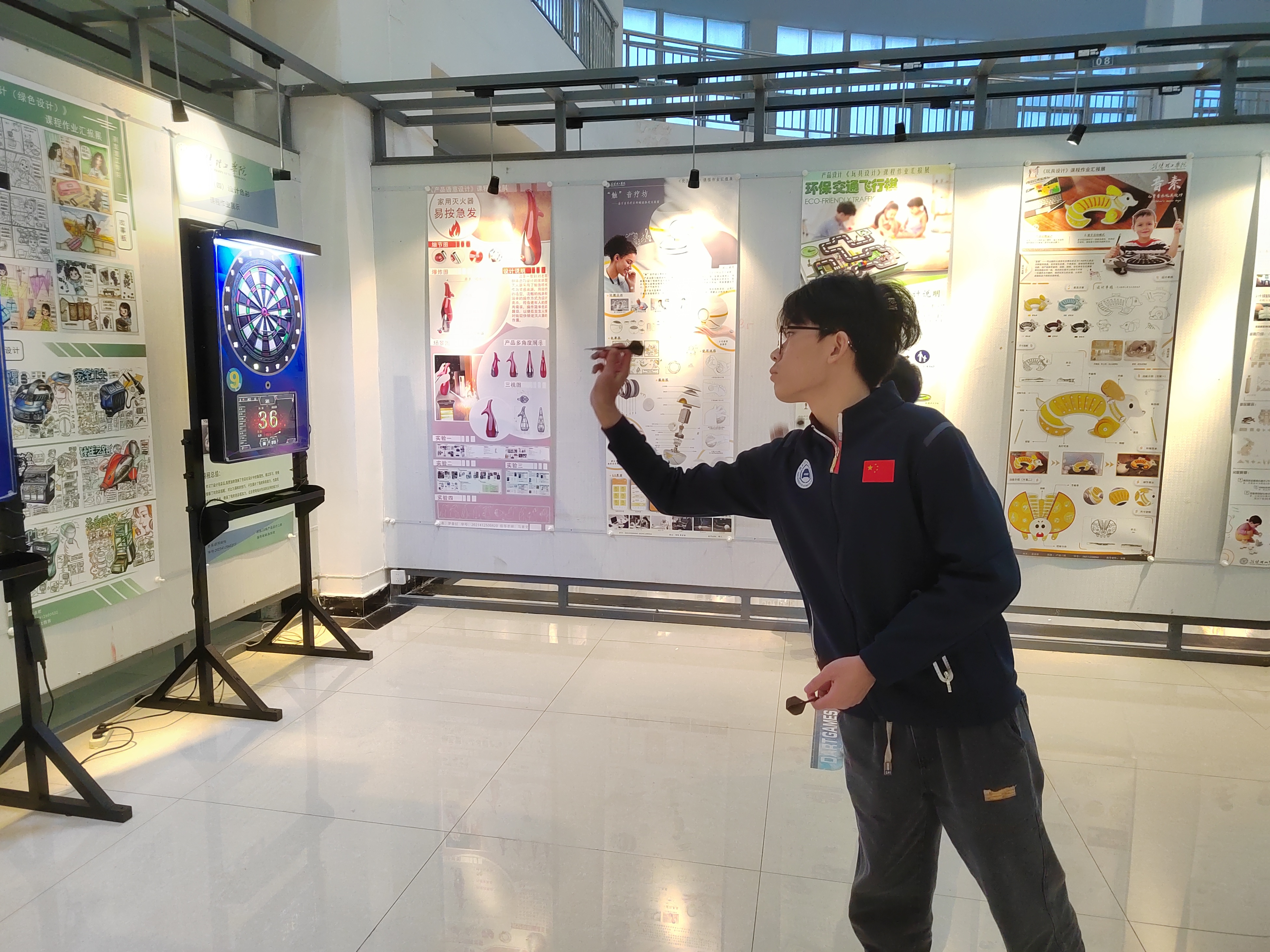 队员梁祖胜男子米老鼠比赛照片